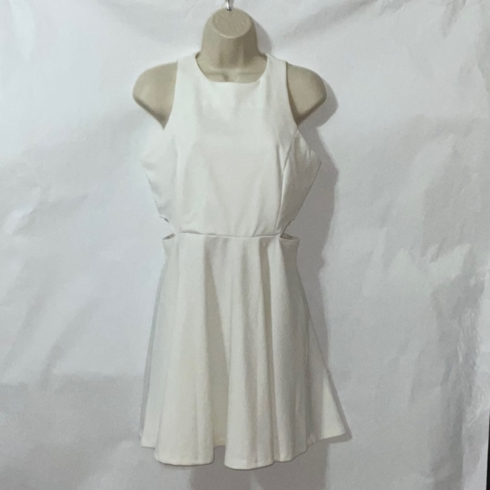 ☀️NWT, Belongsci Mini Dress, Size M